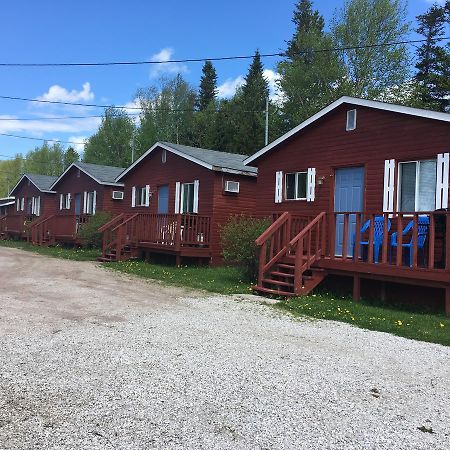 Lush'S Cottages Cormack Экстерьер фото