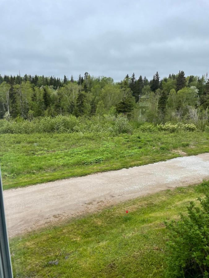Lush'S Cottages Cormack Экстерьер фото